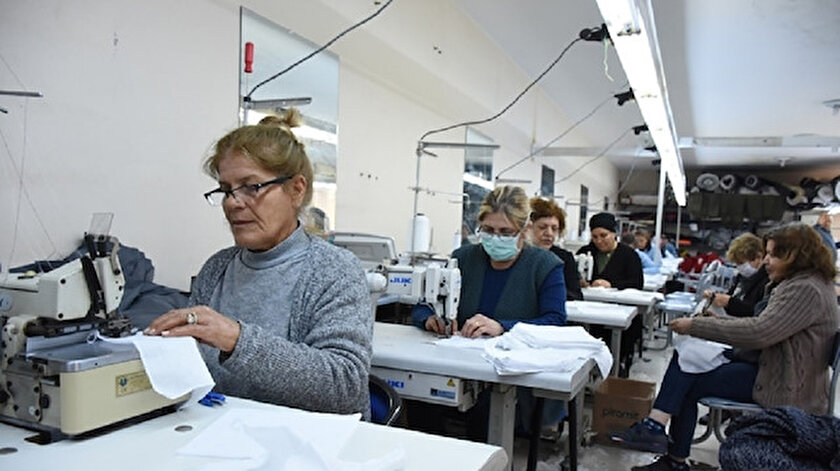 2 bin 500 nüfuslu beldede 2 milyondan fazla maske üretildi