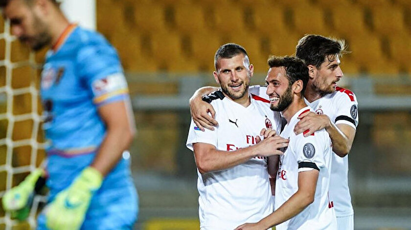 Hakan yıldızlaştı Milan farklı kazandı