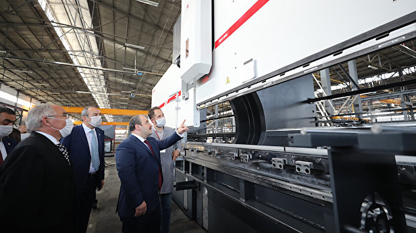Bakan Varank, makina üreten makinaların üretiminin ekonomimize milyarlarca dolar katma değeri olduğunu belirtti.