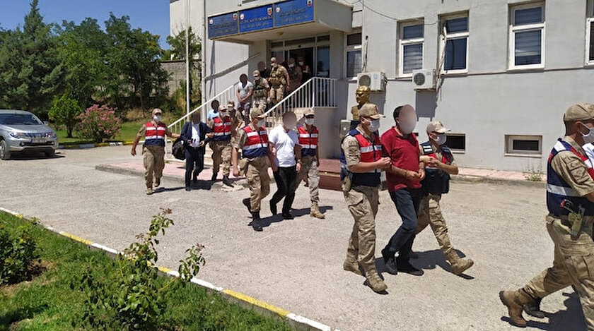 Vatandaşı dolandıran 9 kişi gözaltına alındı.