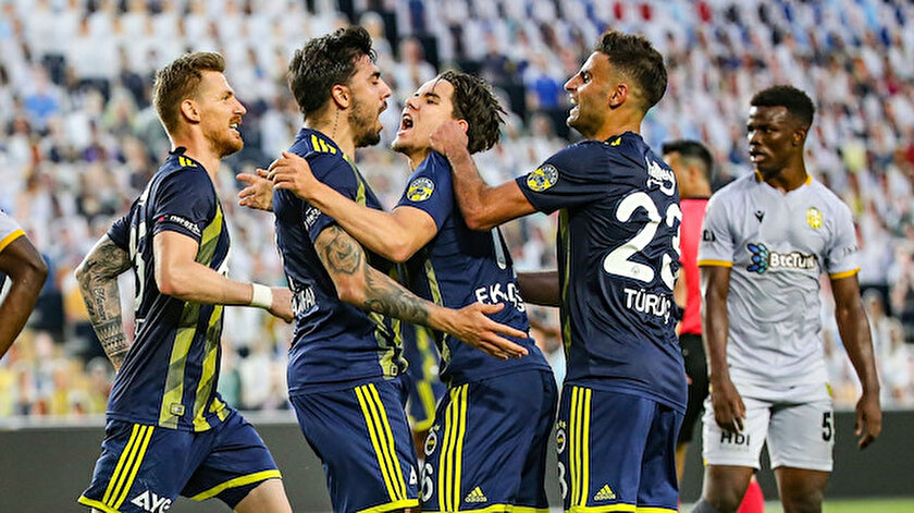 Fenerbahçe geriye kalan haftalarda kimlerle oynayacak? Fenerbahçenin kalan maçları
