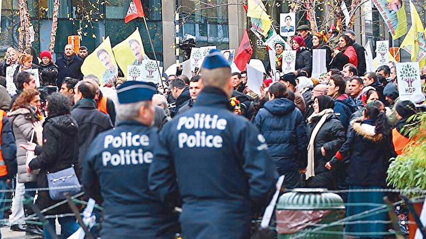 Avrupa'daki teröristler ve paçavraları