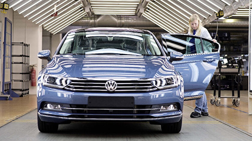 volkswagen tum yatirimlarini durdurdu