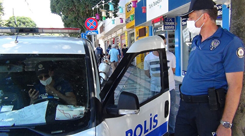 Polis ekipleri, şehrin bir çok noktasında uygulama yaptı.