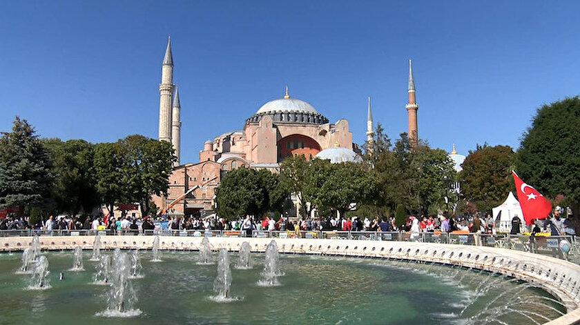 Ayasofya Camii'nde 86 yıl sonra kılınan ilk cuma namazı Katar ...