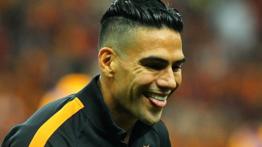 Falcao Cilginligi Formasini Giyip Transfer Edilmesini Istediler Yeni Safak
