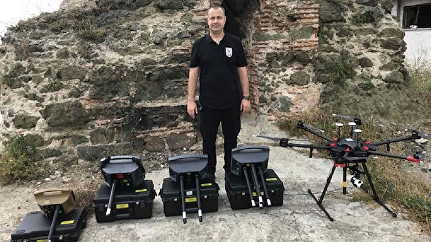 Yunanistan ordusu tarihinde ilk kez, Türk özel sektörü tarafından üretilen drone'ları kullanmaya hazırlanıyor.