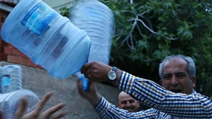 İzmirliler bayram sabahına susuz uyandı.