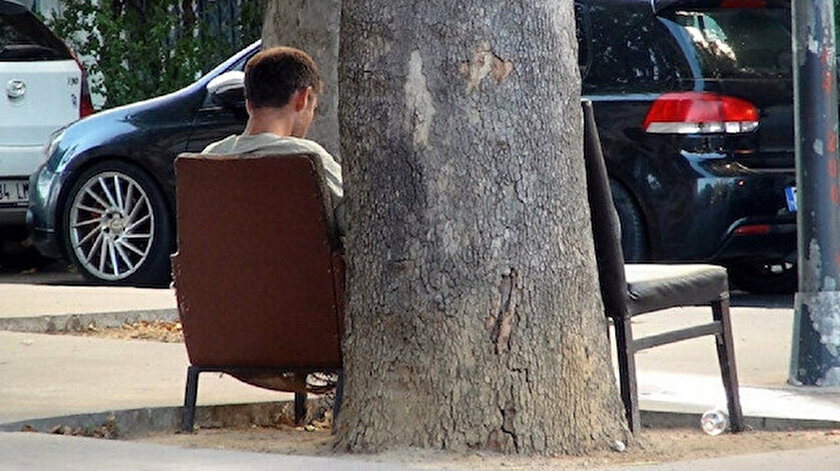 Taksim'de sürücülerden park ücreti adı altında zorla para alan değnekçilerden Aşkın A. gözaltına alındı.