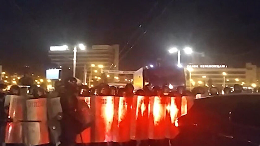 Belarus’ta seçimleri Lukaşenko kazandı: Sokaklarda tansiyon yükseldi