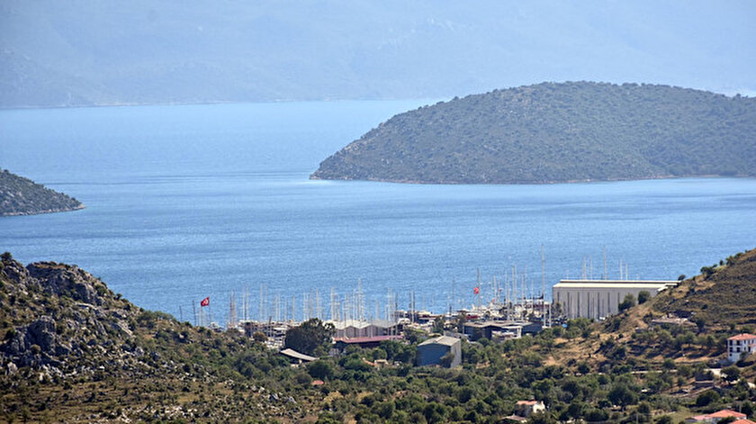 Yunan Sahil Guvenligi Tekneye Ates Acti 3 Yarali