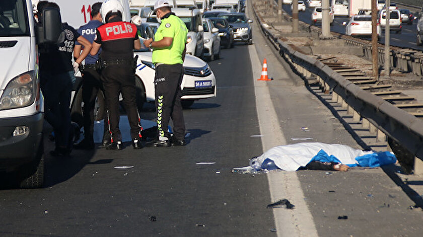 Istanbul Kagithane De Feci Kaza Dugunlerine Iki Hafta Kala Davetiye Dagitan Cift Ezilerek Hayatini Kaybetti