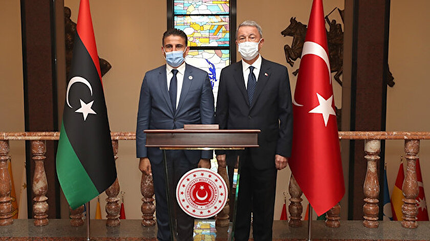 Milli Savunma Akar, Libya Savunma Bakanı Namroush ile bir araya geldi - Son dakika