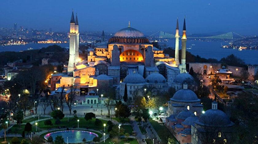 Istanbul Da Cuma Namazi Saat Kacta Istanbul Namaz Vakitleri Ve Ezan Saatleri