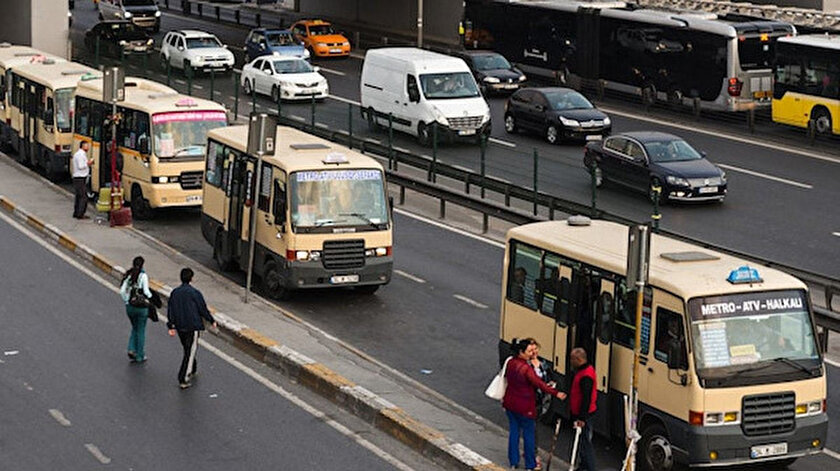 Ayakta yolcu yasağı getirilen minibüsçüler araçlarına ilave 6 koltuk istiyor.