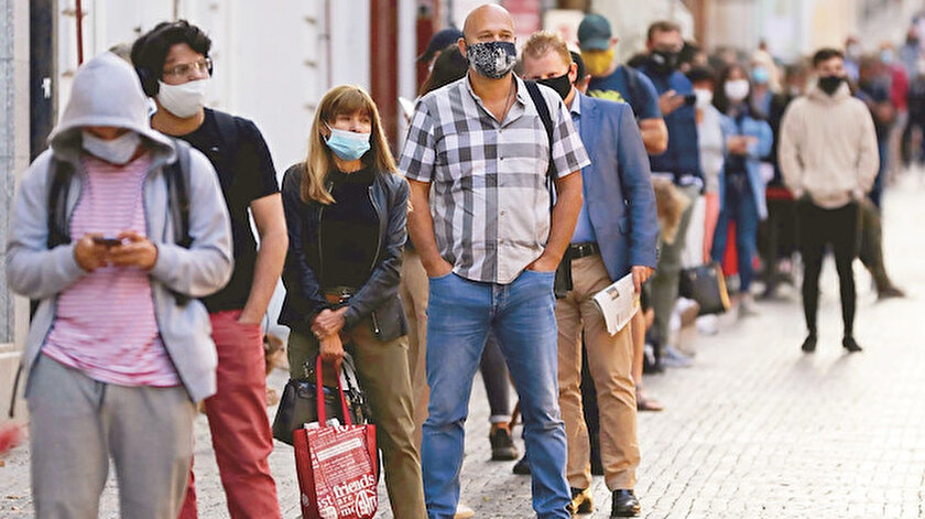 Avrupa’nın birçok ülkesinde Kovid-19 vakalarının yeniden artması ile olası bir “ikinci dalga” tehlikesine karşı salgın tedbirleri de sıkılaştırılmaya başlandı.