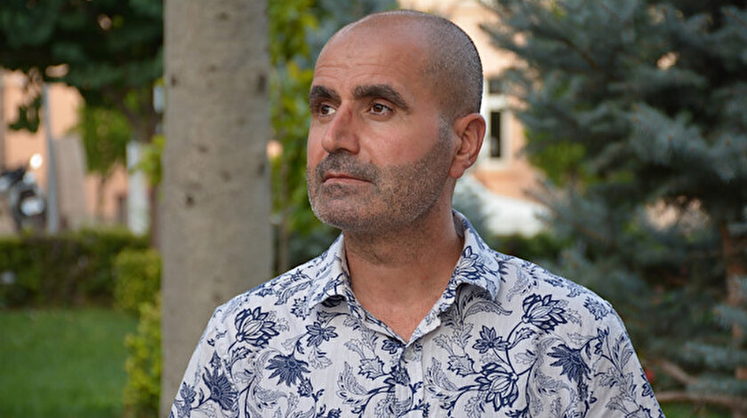 Akkaya geçirdiği beyin kanaması nedeniyle gülme ve ağlama yetilerini kaybetti.