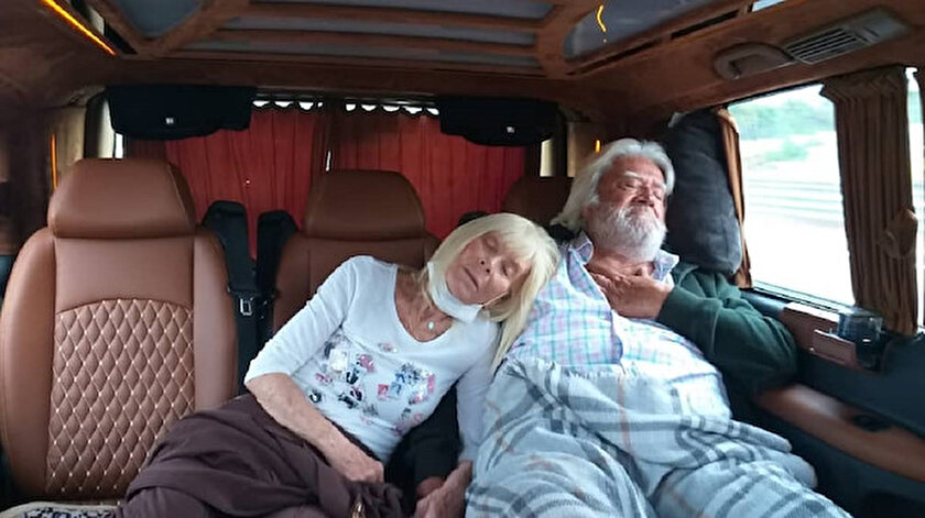 biz sette sogan ekmek yerdik ben