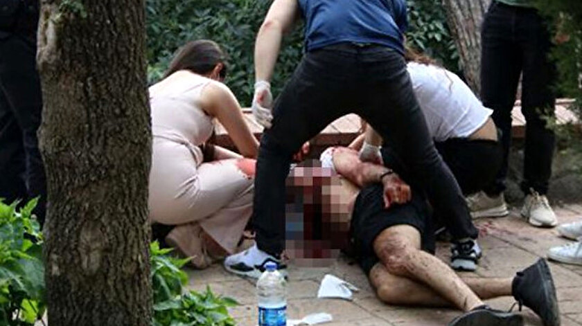 Psikiyatri asistanı Süleyman Dönmezler, kırık cam şişesiyle ağır yaralanmıştı.