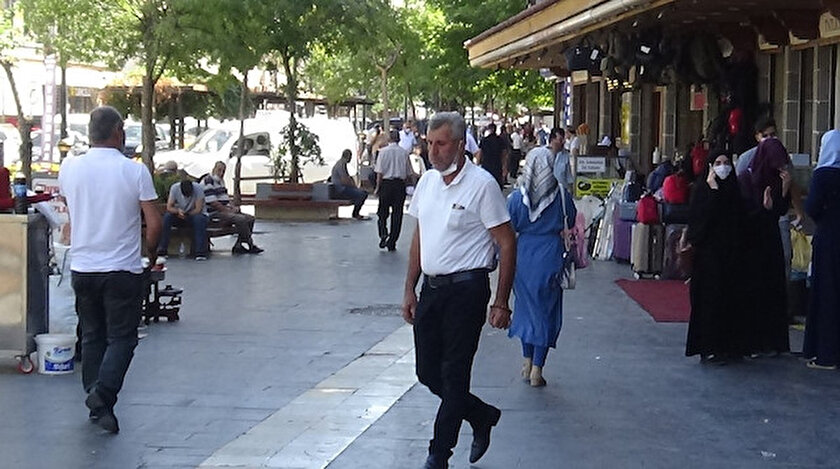 Burun kıllarını kesenlerin koronavirüs kapma riski artıyor