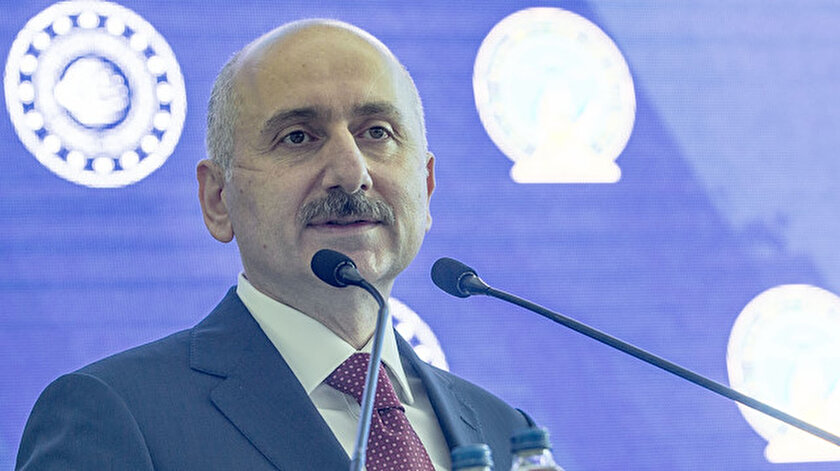 Ulaştırma ve Altyapı Bakanı Adil Karaismailoğlu mobil uygulama "Uçuş Rehberim"in tanıtımında konuştu.