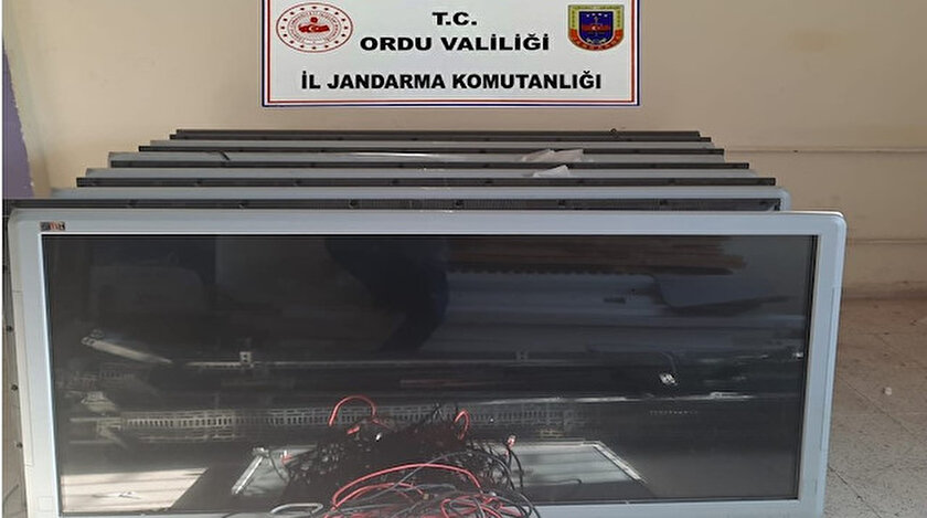 Ordu’da okullardaki 400 bin liralık ’akıllı tahtaları’ çaldılar