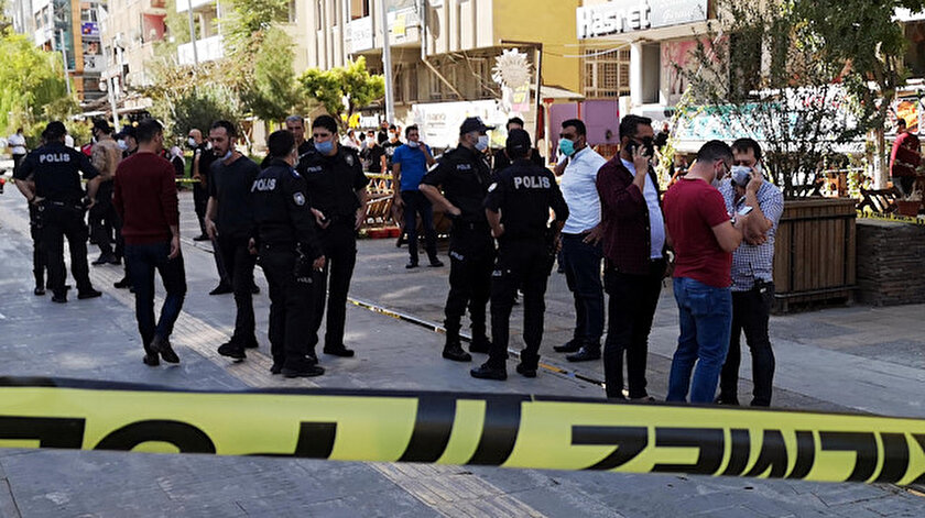 Melek Aslan kardeşi tarafından öldürüldü.