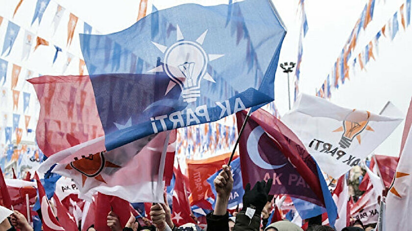 CHP ve DSP’li belediye başkanları AK Partiye geçti