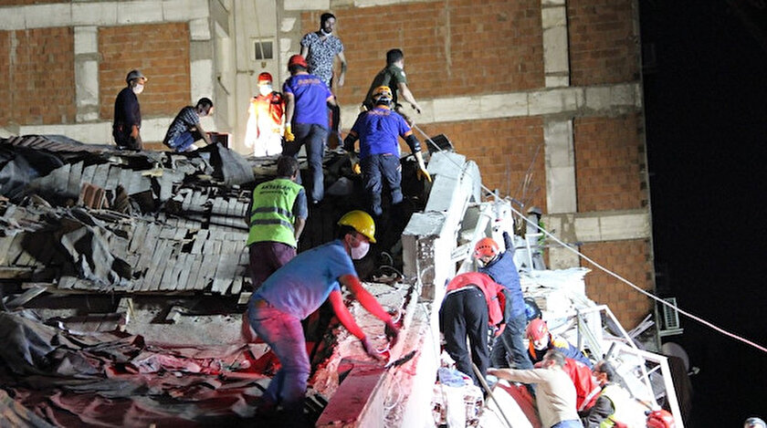 İzmir’deki deprem.