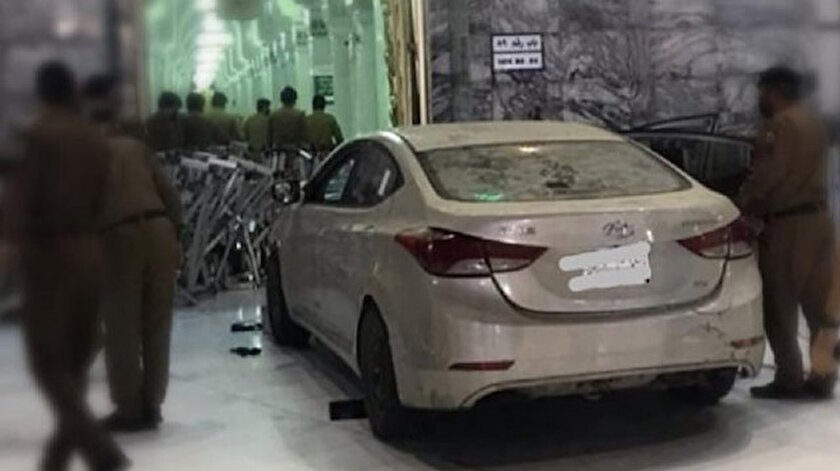 Mekke’de bir kişi aracıyla Mescid-i Haram’a daldı