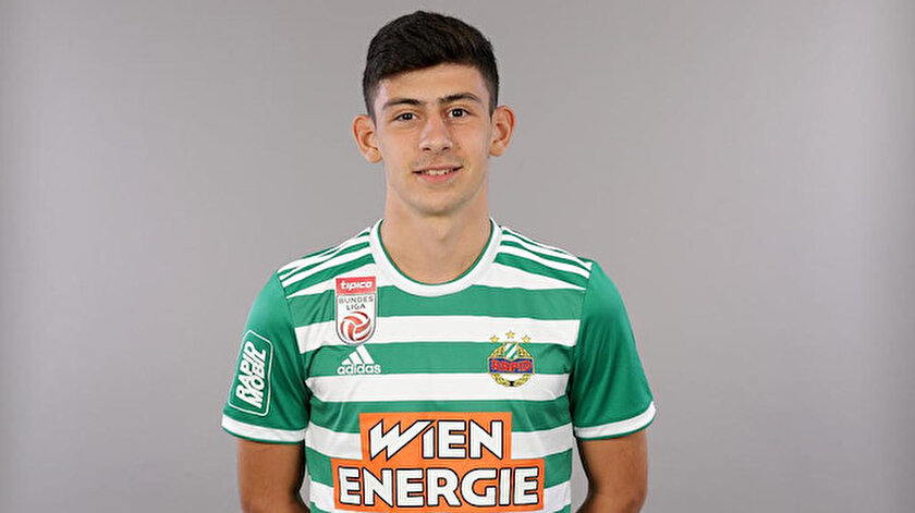 Rapid Wien forması giyen Yusuf Demir gollerine devam ediyor