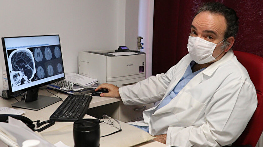 Koronavirus Belirtilerinde Bunlar Da Gorulebilir Yuzde Kayma Konusmanizda Bir Bozukluk Veya Kolunuzda Bir Gucsuzluk Varsa Tereddut Etmeyin Ve 112 Yi Arayin