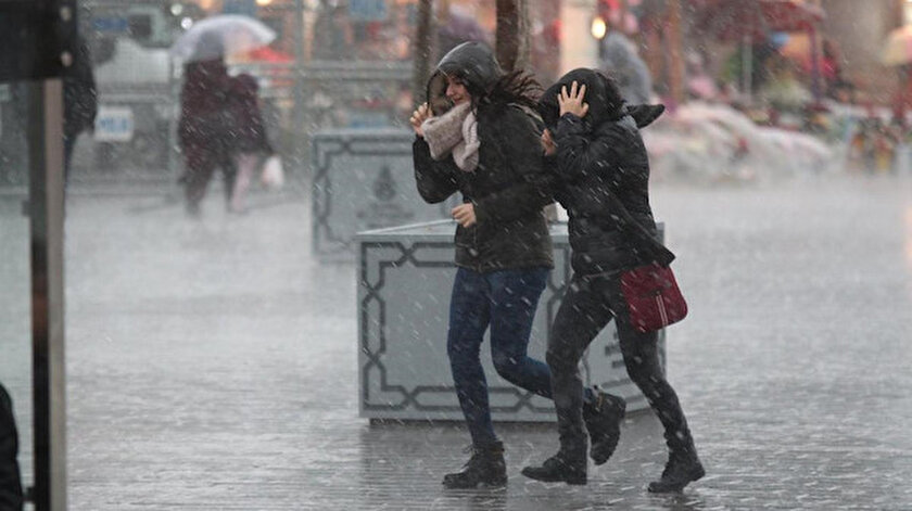 Meteoroloji Yetkilileri Hava Durumu Raporunu Yayinladi Istanbul Da Sicakliklar 10 Derece Dusecek Kis Kapida