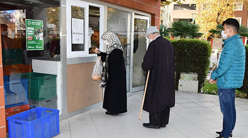 Kestel Belediyesi bünyesindeki üretim tesisinde hazırlanan 400 gramlık ekmek, vatandaşların sofrasına bir liradan sunuluyor.