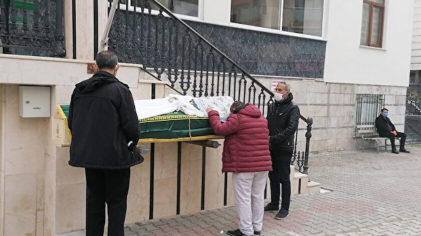 Kızını trafik kazasında kaybeden baba: Kurban olduğum yavrum, gelinlikle gidecekken tabutla gidiyor