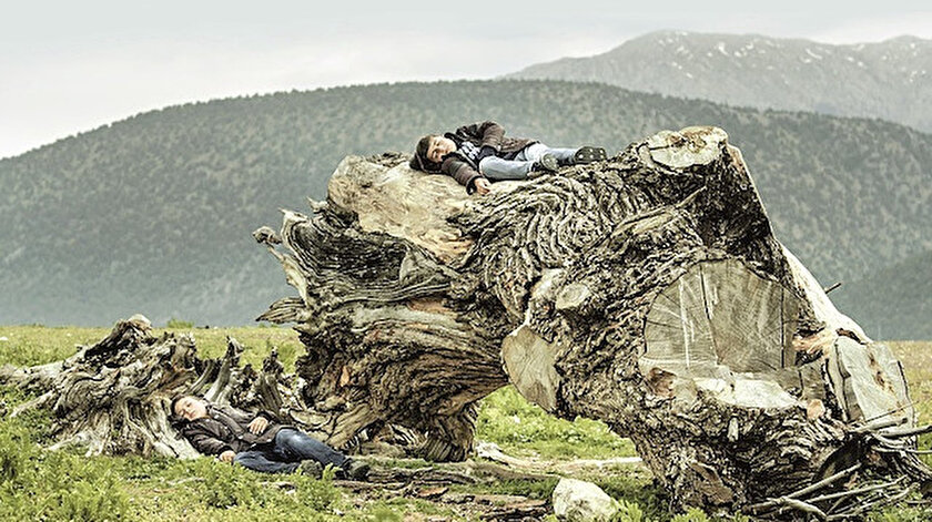 Kapan, 3. Uluslararası Nepal Film Festivali’nde En İyi Film, 5. Uluslararası Saidia Film Festivali’nde En İyi Film, 9. Uluslararası Malatya Film Festivali’nde En İyi Yönetmen ve En İyi Müzik , 7. Uluslararası Antakya Film Festivali’nde En İyi Yönetmen ve En İyi Yardımcı Erkek Oyuncu, 7. Boğaziçi Film Festivali’nde FİYAB En İyi Yapımcı, 7. Kayseri Film Festivali’nde Elia Kazan Jüri Özel Ödülü ve 1. Uluslararası Gilak Film Festivali’nde En İyi Erkek Oyuncu ödüllerinin sahibi olmuştu.