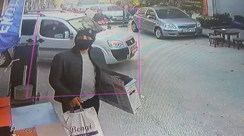 Soruşturmanın seyri 2 şüpheli üzerine yoğunlaştırıldı. Şüphelilerin görüntülerinin yansıdığı farklı yerlerdeki güvenlik ve mobese kamerası görüntüleri temin edildi.