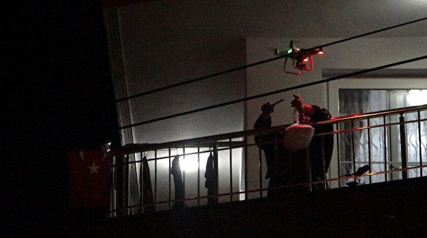 Adana'da evlere drone ile şırdan servisi yapıldı.