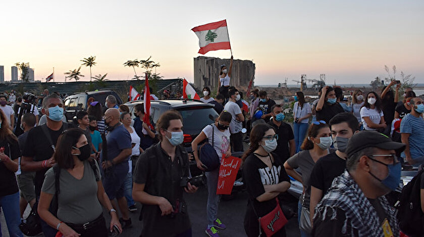 Lübnanda Beyrut Limanındaki patlamayla ilgili soruşturmanın gecikmesi protesto edildi