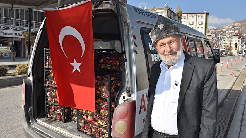 Elmacı Dede; Fırat Kalkanı, Zeytin Dalı, Barış Pınarı, Bahar Kalkanı harekatları, Kapan-3 Kavaklı, Kıran ve Pençe-Kaplan tüm operasyonlara elma götürdü.