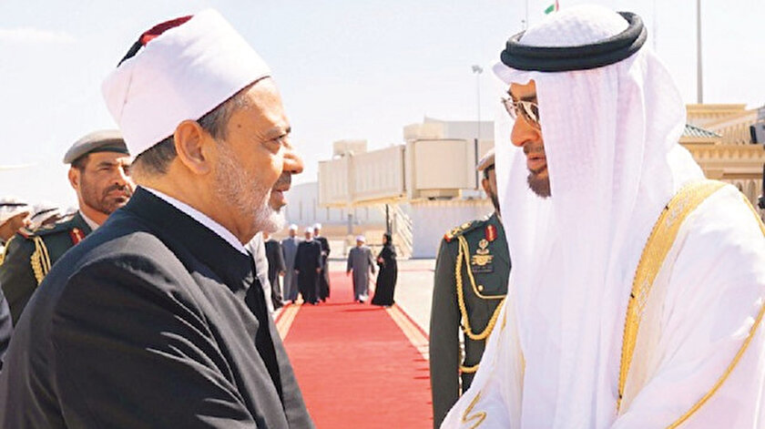 Ahmed El-Tayyib (Sol)