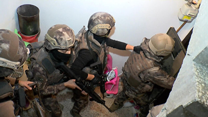 İstanbul'da DEAŞ Operasyonu; Çok sayıda gözaltı var.