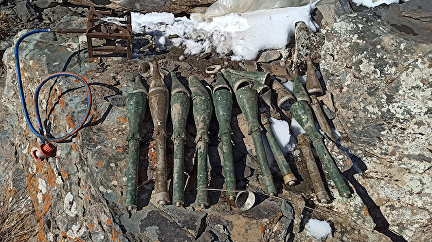 Vanda PKKlı teröristlere ait mühimmat ele geçirildi