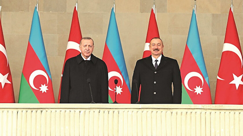 Zafer ve gurur günü: Azerbaycan'da kutlama