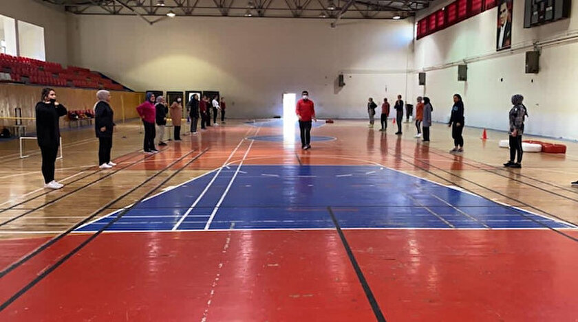 Polis ve bekçi adayları sınavlarına ücretiz bir şekilde alanında uzmanlar hocalar tarafından hazırlanıyor