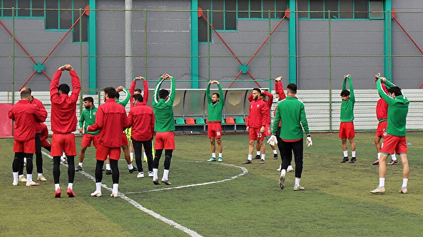 Karşıyakada koronavirüs testi pozitif çıkan kişi sayısı 14e yükseldi