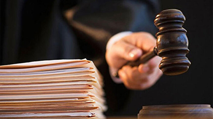Bir süredir geçimsizlik yaşayan genç çift, Aile Mahkemesi’ne başvurarak karşılıklı boşanma davası açtı.