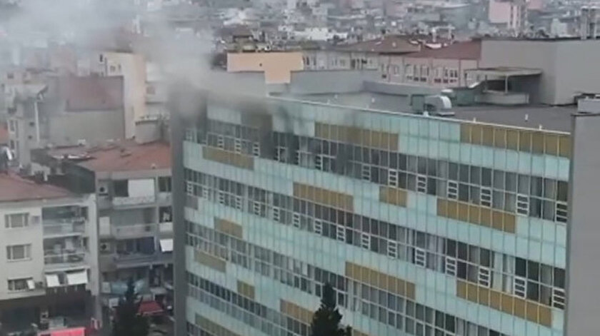 Hastanede Panik Sizofreni Hastasi Yatagini Atese Verdi