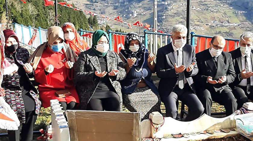 Aile Bakanı Selçuk'dan şehit Eren Bülbül'ün kabrine ziyaret