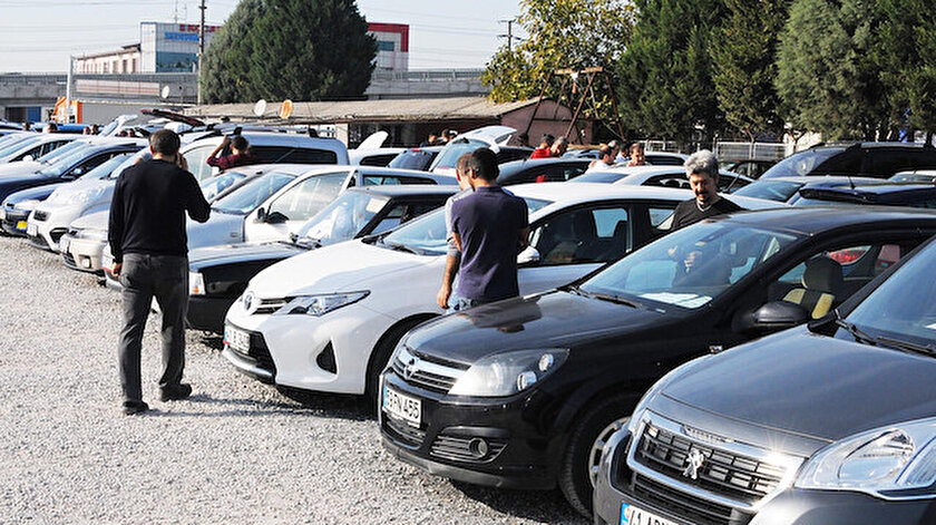 2020 boyunca her ay artan otomobil fiyatları ilk kez aralıkta düştü